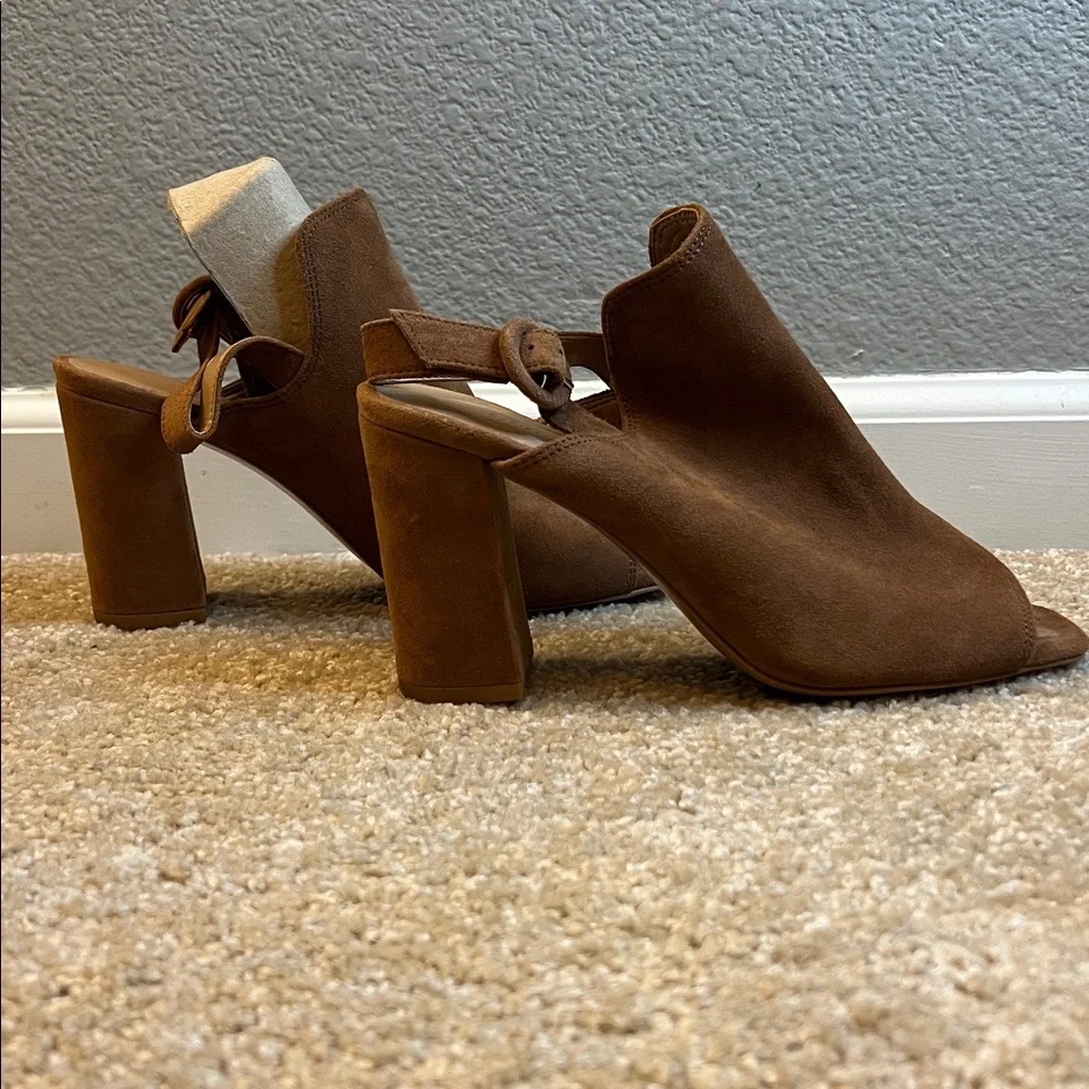 Banana Republic Brown Suede Peep-Toe Heels with Buckle Strap Block Heel Size 7